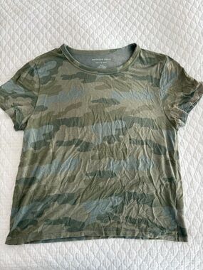 American Eagle Outfitters Olive & Forest Camo Crew Neck Tee
